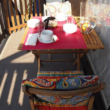 Casa Vacanze Bungalow I Girasoli Вентимилья Экстерьер фото