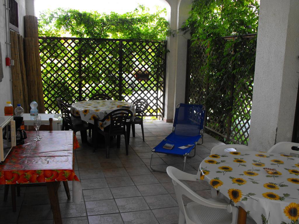 Casa Vacanze Bungalow I Girasoli Вентимилья Номер фото