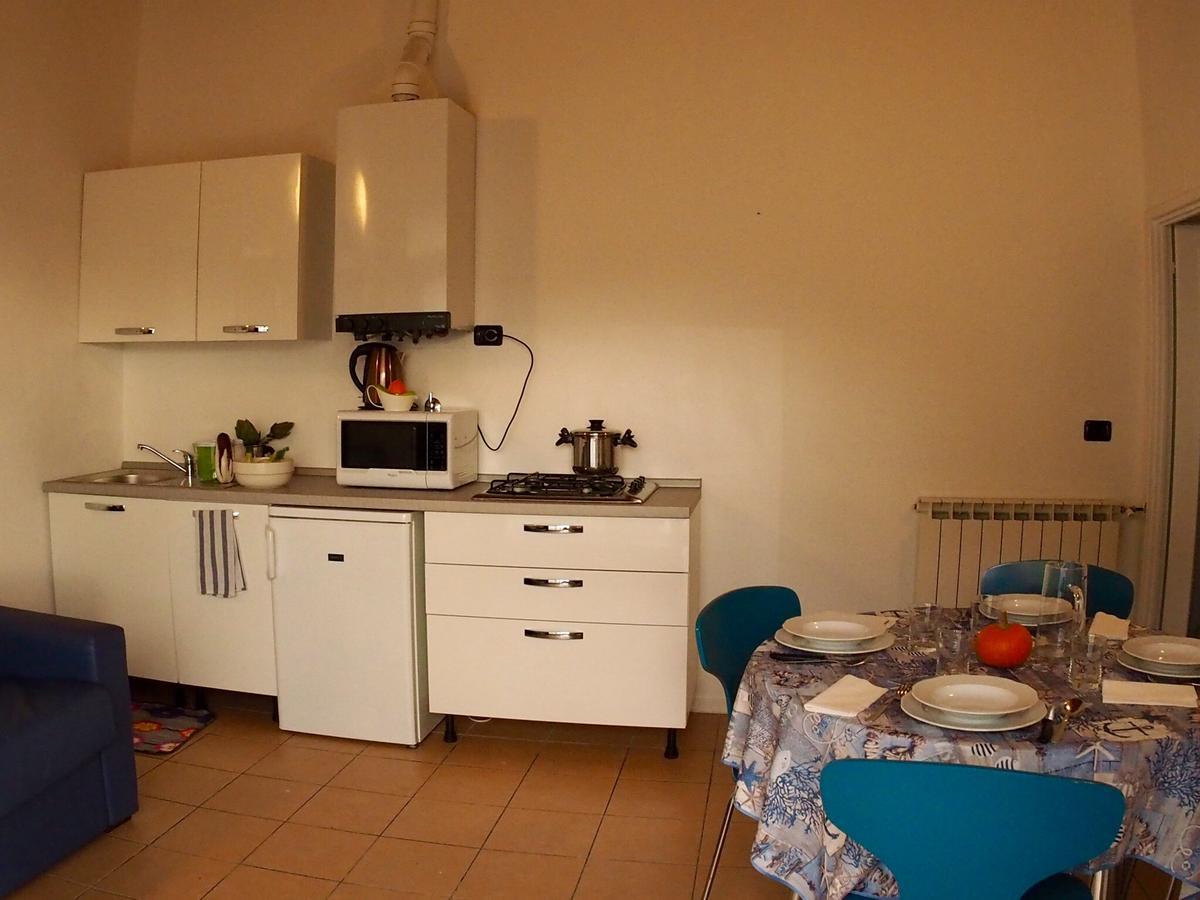 Casa Vacanze Bungalow I Girasoli Вентимилья Экстерьер фото