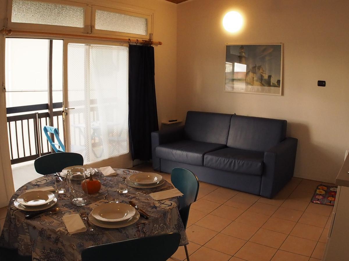 Casa Vacanze Bungalow I Girasoli Вентимилья Экстерьер фото