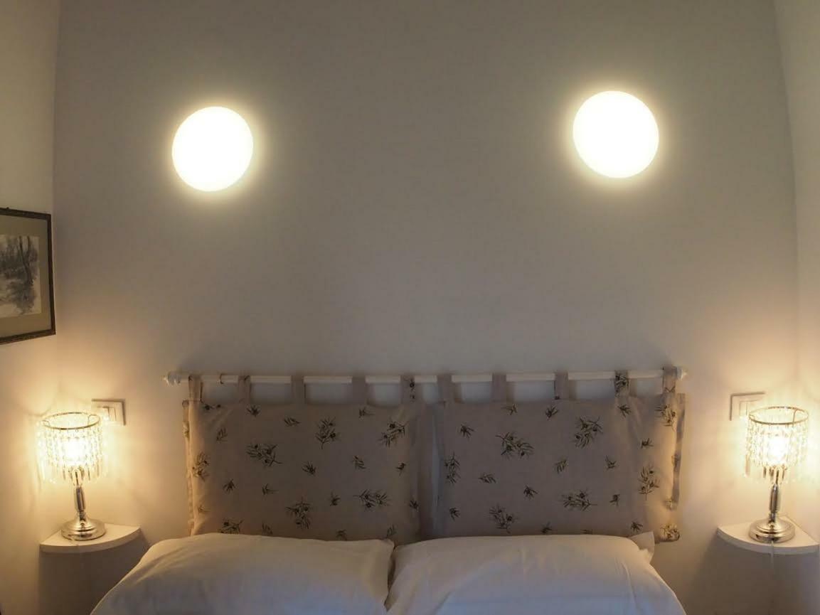 Casa Vacanze Bungalow I Girasoli Вентимилья Экстерьер фото