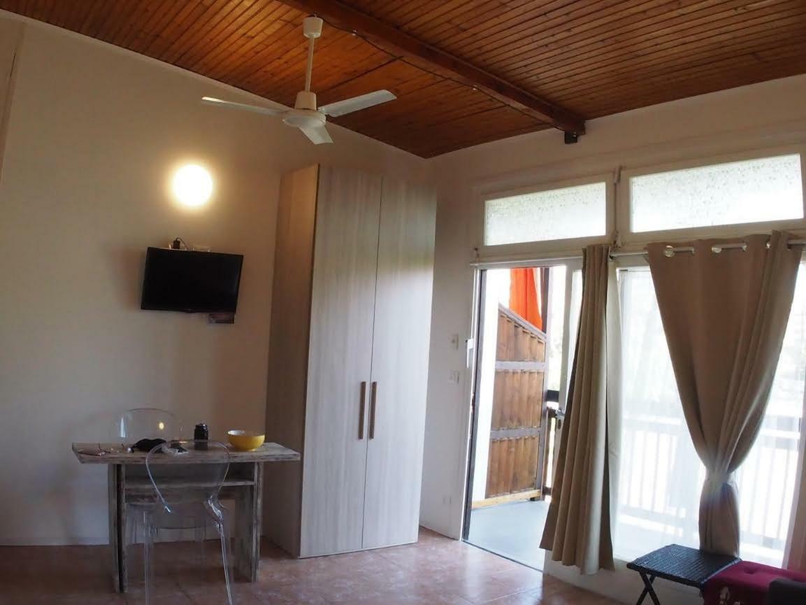 Casa Vacanze Bungalow I Girasoli Вентимилья Экстерьер фото