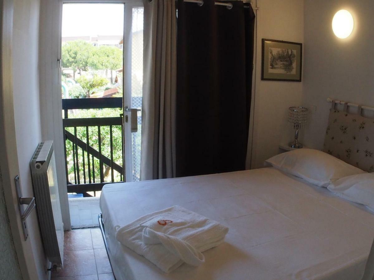 Casa Vacanze Bungalow I Girasoli Вентимилья Экстерьер фото